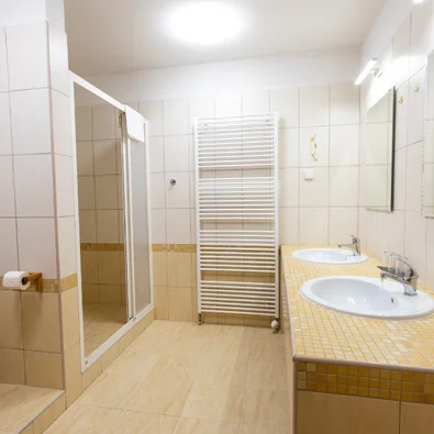 Hotel Nový Kaštieľ - APARTMENT 4+1 - private bathroom, toilet