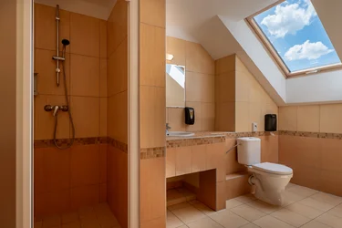 Hotel Nový Kaštieľ - STANDARD ROOMS - triple room with bathroom